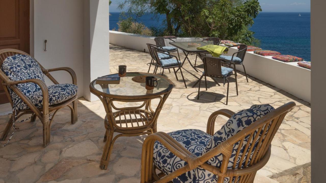 Ivi Beach Front Villa, Leros Vromolithos Exterior photo