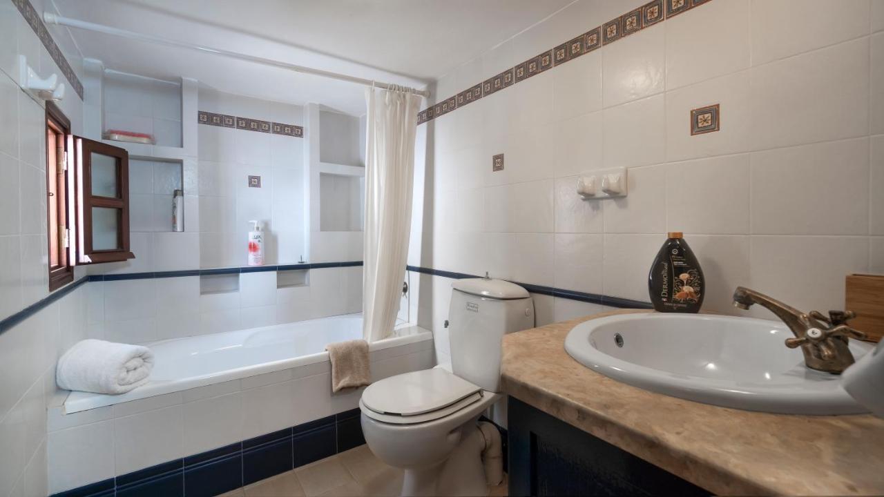 Ivi Beach Front Villa, Leros Vromolithos Exterior photo