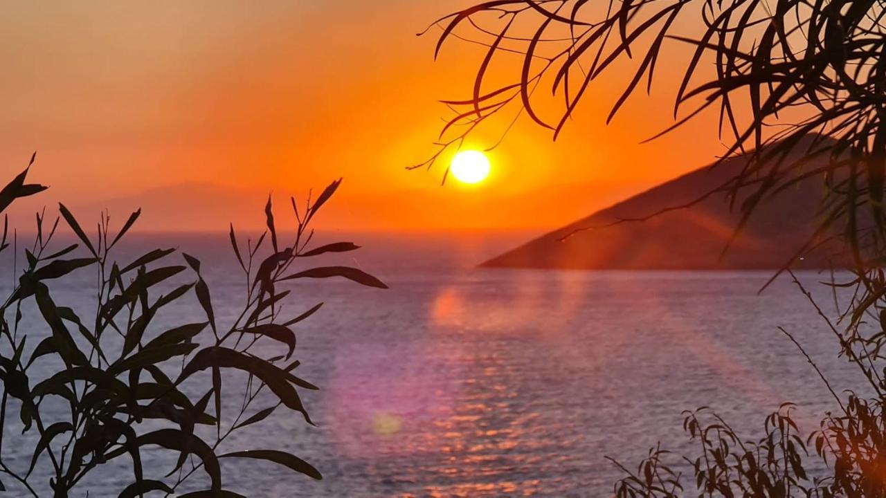 Ivi Beach Front Villa, Leros Vromolithos Exterior photo