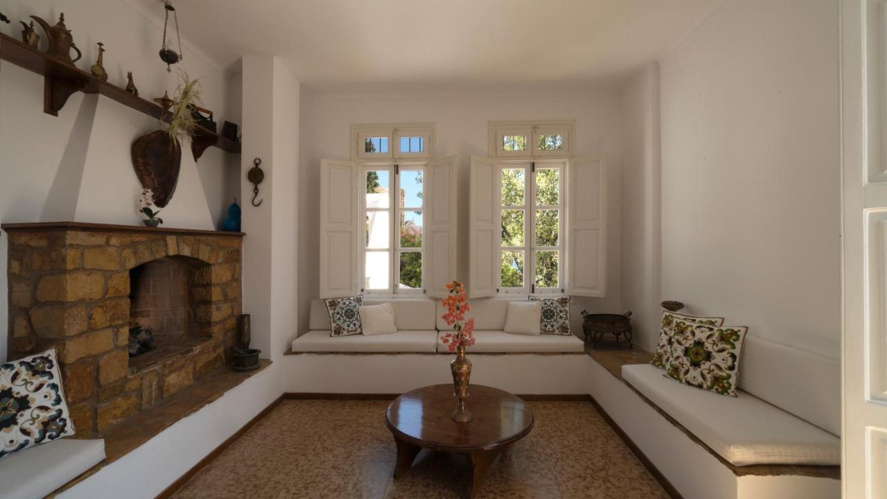 Ivi Beach Front Villa, Leros Vromolithos Exterior photo